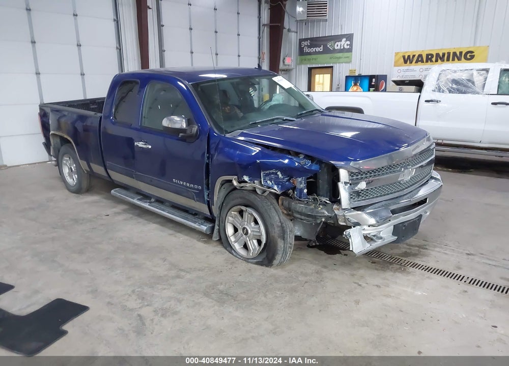 2013 CHEVROLET SILVERADO 1500 LT VIN: 1GCRKSE7XDZ262516