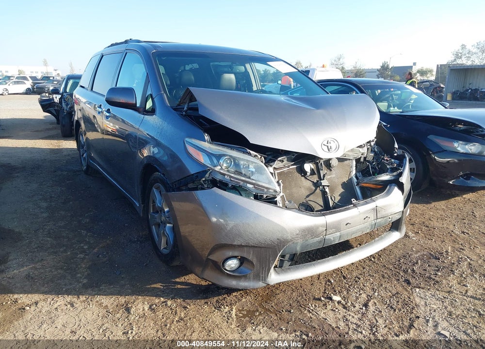 2017 TOYOTA SIENNA SE 8 PASSENGER VIN: 5TDXZ3DC7HS876986