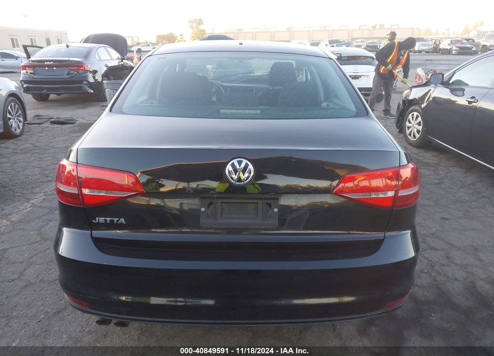 2015 VOLKSWAGEN JETTA 2.0L S VIN: 3VW2K7AJ4FM349216