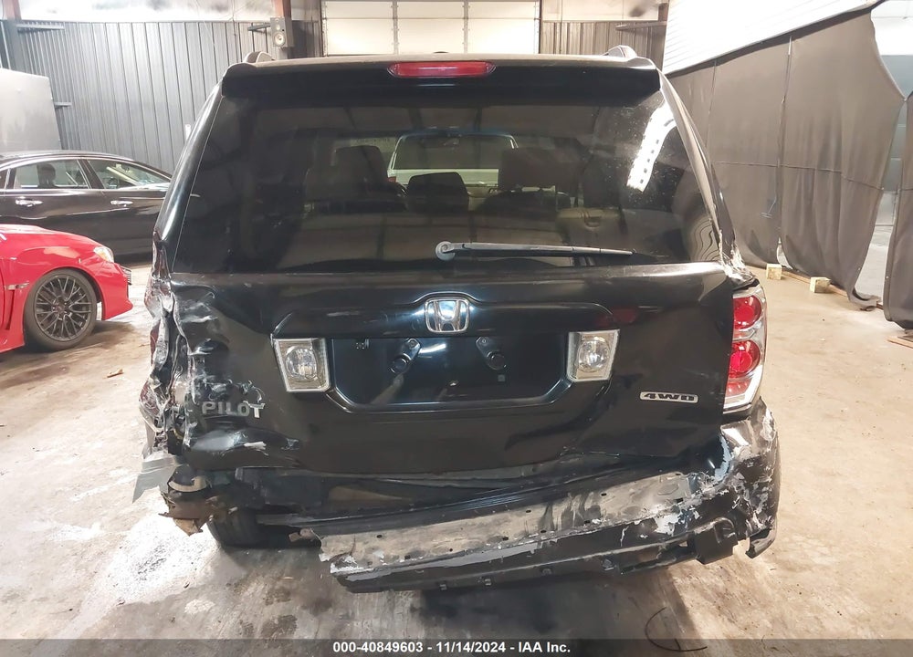 2008 HONDA PILOT EX-L VIN: 5FNYF18588B024423