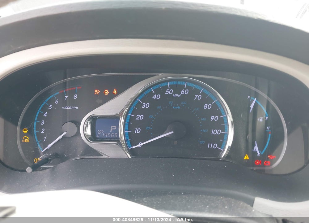 2011 TOYOTA SIENNA XLE V6 VIN: 5TDYK3DC5BS036222