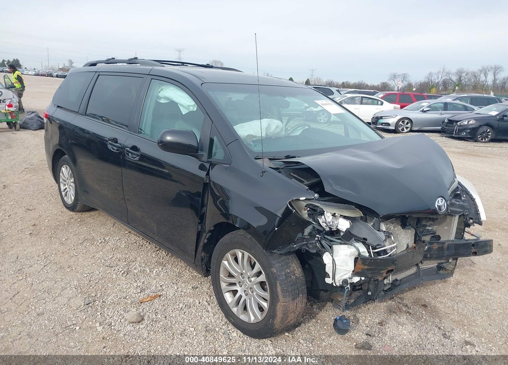 2011 TOYOTA SIENNA XLE V6 VIN: 5TDYK3DC5BS036222