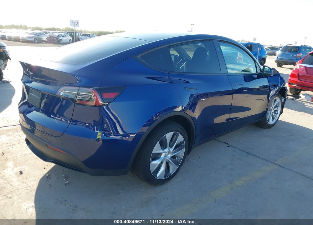 2024 TESLA MODEL Y LONG RANGE DUAL MOTOR ALL-WHEEL DRIVE VIN: 7SAYGDEE4RA278182