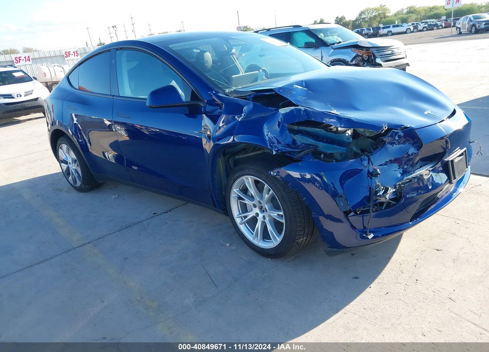 2024 TESLA MODEL Y LONG RANGE DUAL MOTOR ALL-WHEEL DRIVE VIN: 7SAYGDEE4RA278182