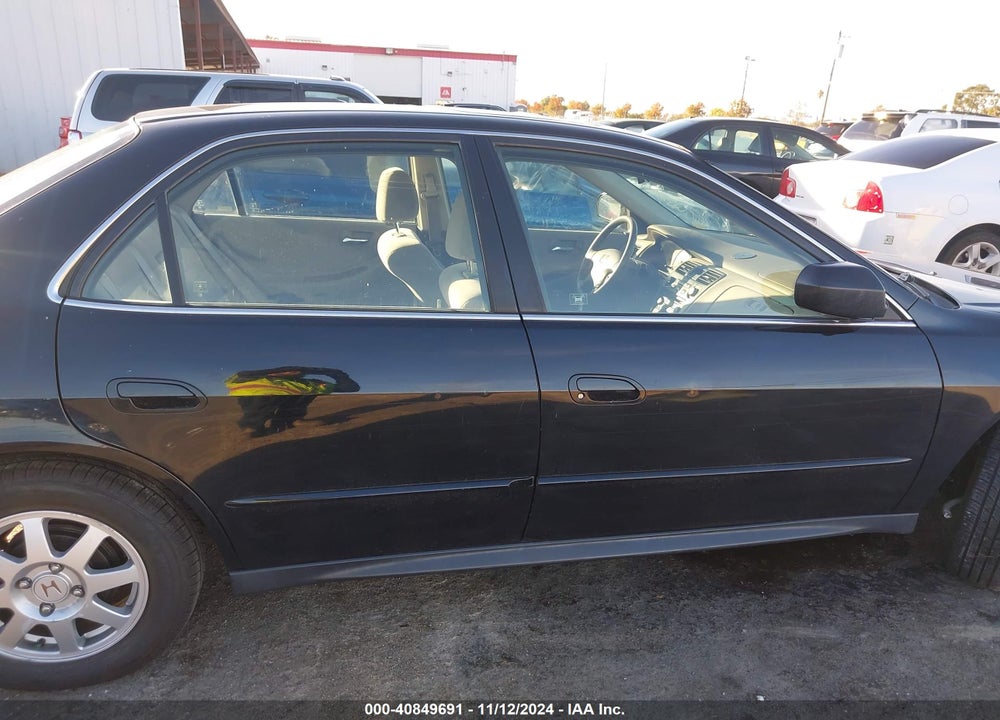 2002 HONDA ACCORD 2.3 SE VIN: JHMCG56752C034610