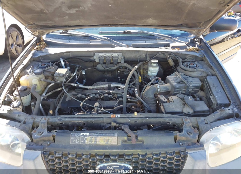 2005 FORD ESCAPE XLS VIN: 1FMYU02Z55KA48426