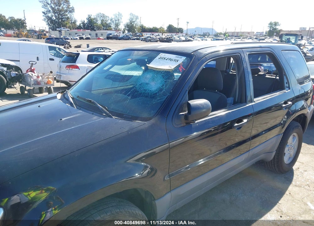 2005 FORD ESCAPE XLS VIN: 1FMYU02Z55KA48426