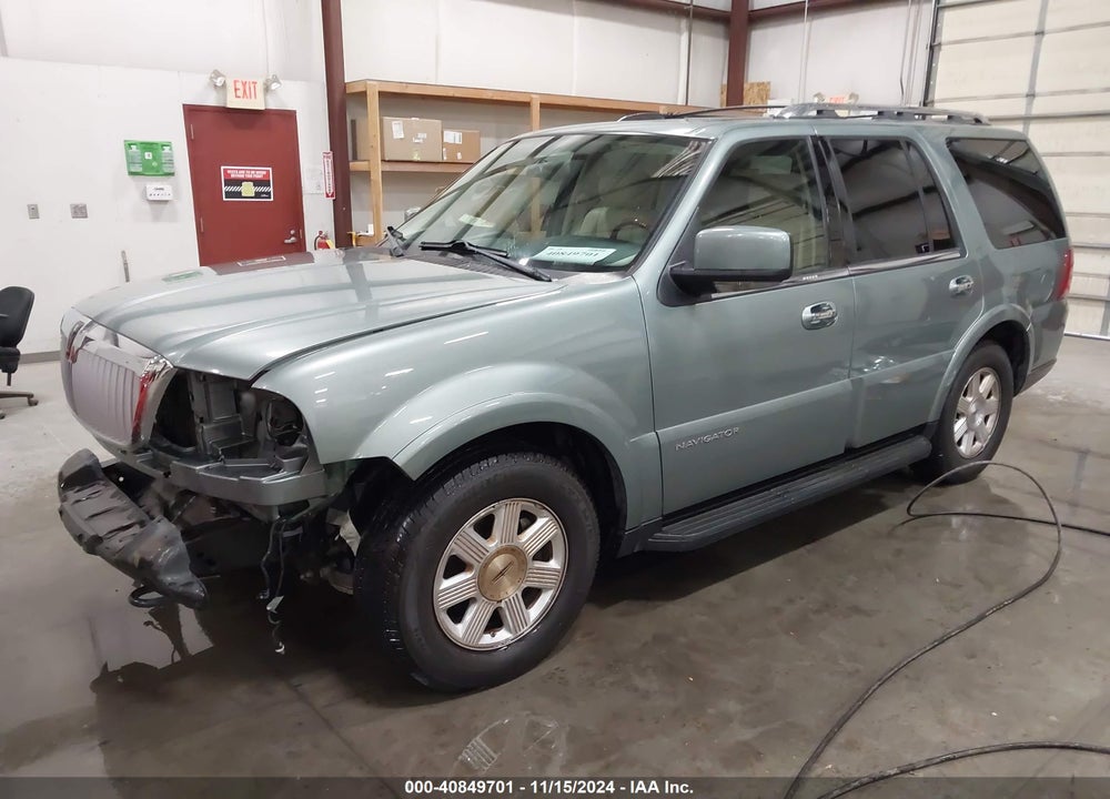 2005 LINCOLN NAVIGATOR VIN: 5LMFU28535LJ06645