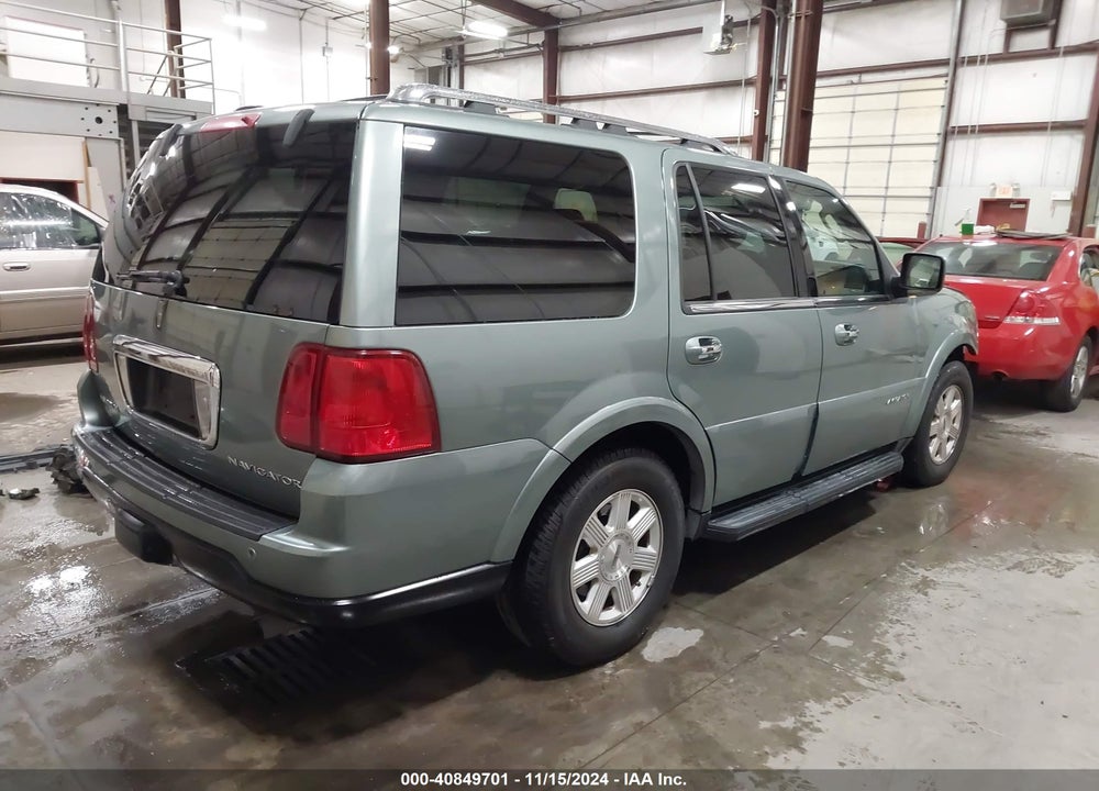 2005 LINCOLN NAVIGATOR VIN: 5LMFU28535LJ06645