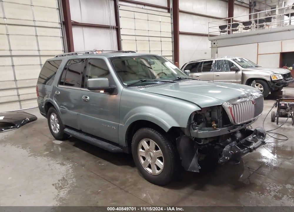 2005 LINCOLN NAVIGATOR VIN: 5LMFU28535LJ06645