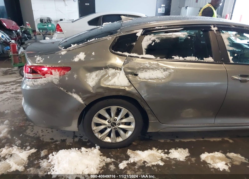 2016 KIA OPTIMA LX VIN: 5XXGT4L32GG002392