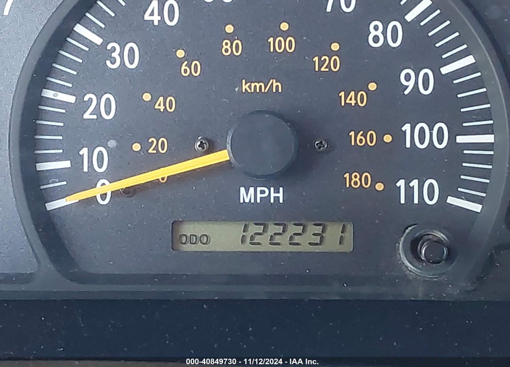 2004 TOYOTA TUNDRA SR5 V8 VIN: 5TBRT34154S446546