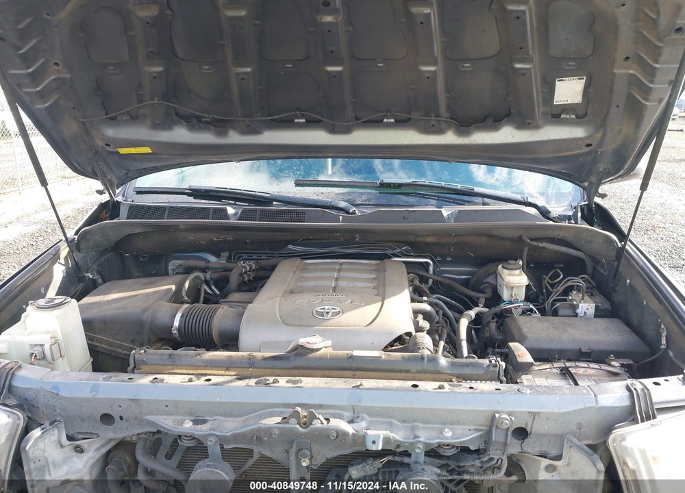 2010 TOYOTA SEQUOIA PLATINUM 5.7L V8 VIN: 5TDDY5G18AS037916