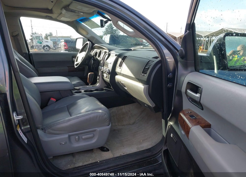 2010 TOYOTA SEQUOIA PLATINUM 5.7L V8 VIN: 5TDDY5G18AS037916
