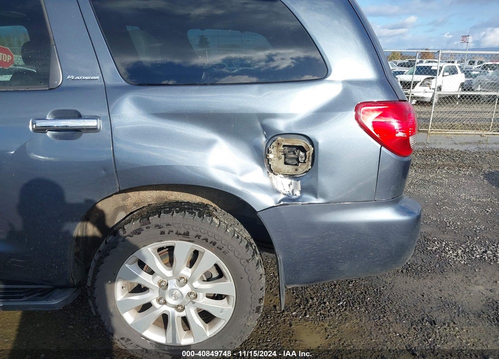 2010 TOYOTA SEQUOIA PLATINUM 5.7L V8 VIN: 5TDDY5G18AS037916