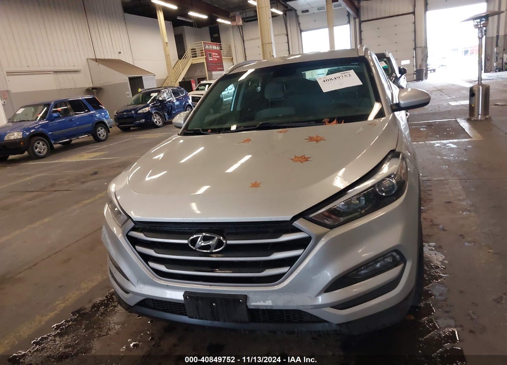 2018 HYUNDAI TUCSON SEL VIN: KM8J33A40JU700511