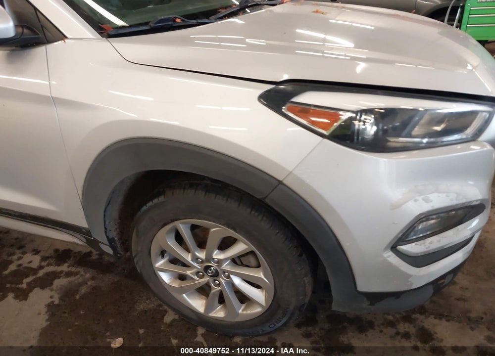 2018 HYUNDAI TUCSON SEL VIN: KM8J33A40JU700511