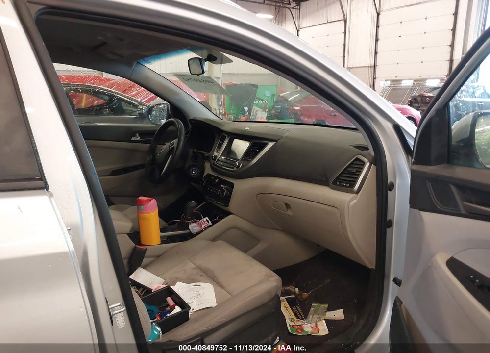 2018 HYUNDAI TUCSON SEL VIN: KM8J33A40JU700511