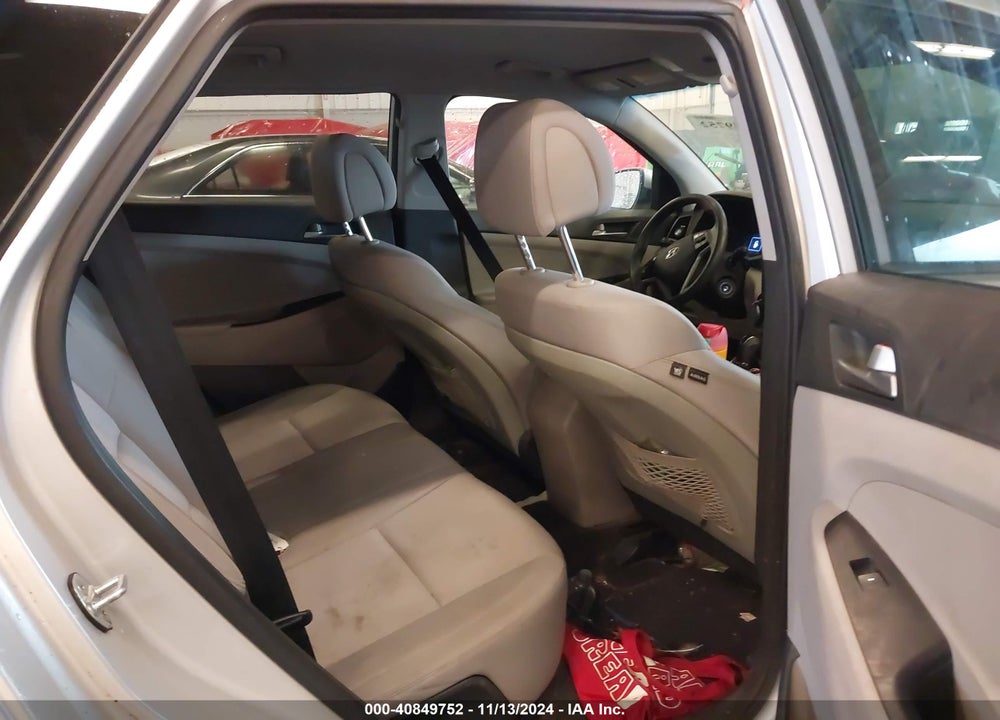 2018 HYUNDAI TUCSON SEL VIN: KM8J33A40JU700511