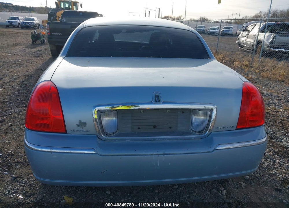 2006 LINCOLN TOWN CAR SIGNATURE LIMITED VIN: 1LNHM82W46Y626308