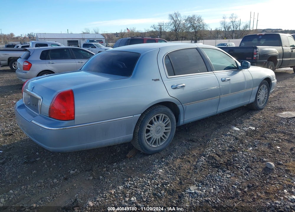 2006 LINCOLN TOWN CAR SIGNATURE LIMITED VIN: 1LNHM82W46Y626308