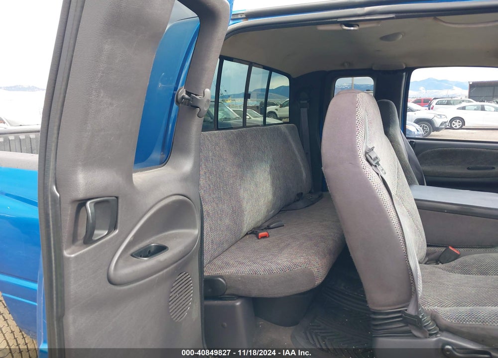 2000 DODGE RAM 2500 ST VIN: 3B7KF23Z0YG111944