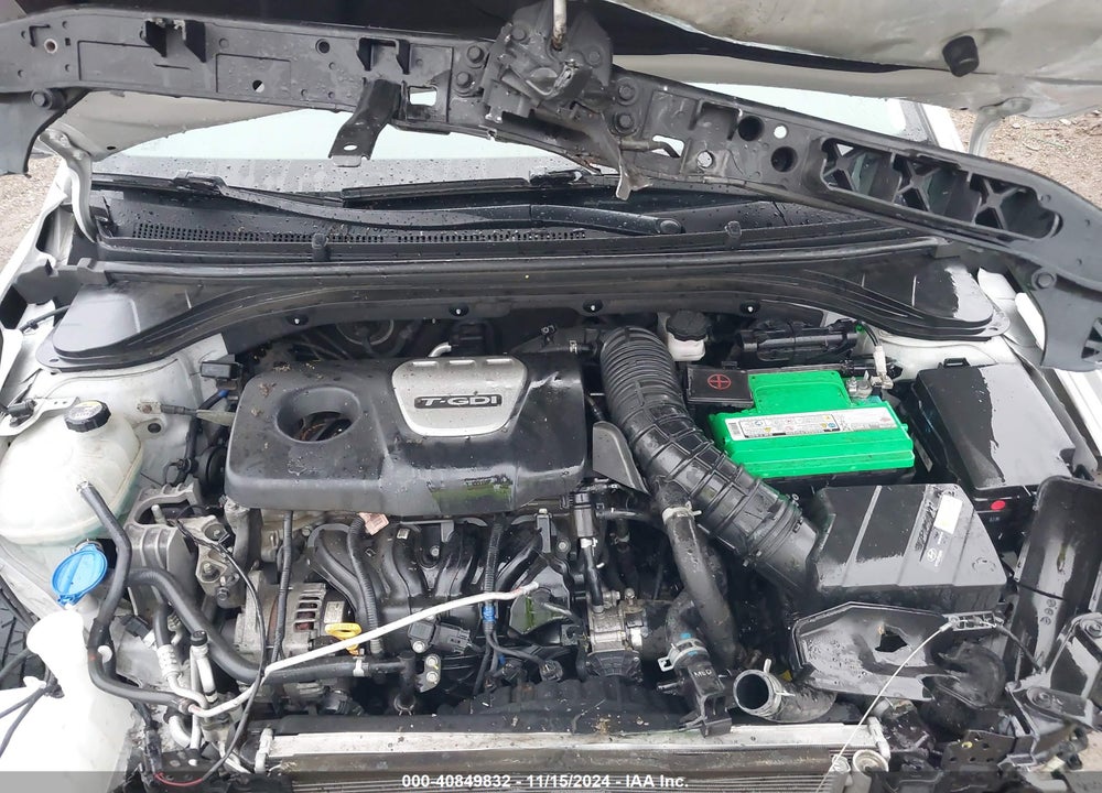 2018 HYUNDAI ELANTRA VIN: KMHD04LB0JU479984