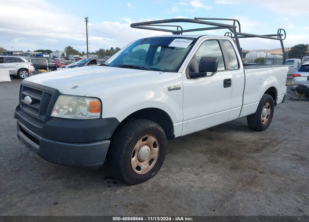 2008 FORD F-150 XL VIN: 1FTRF12268KE23904