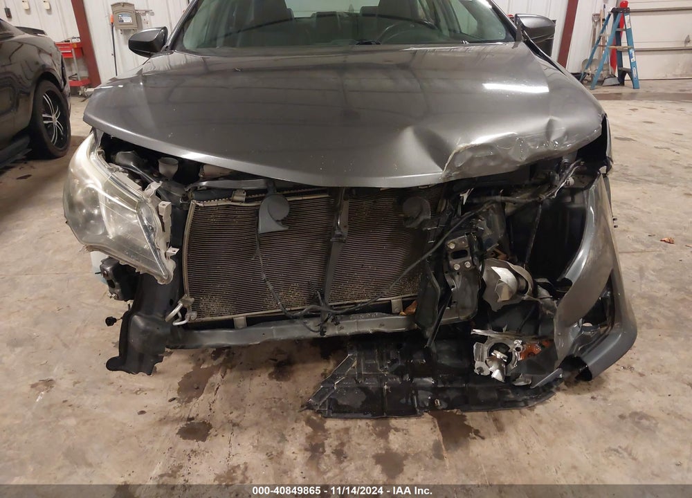 2013 TOYOTA CAMRY SE VIN: 4T1BF1FK2DU686414