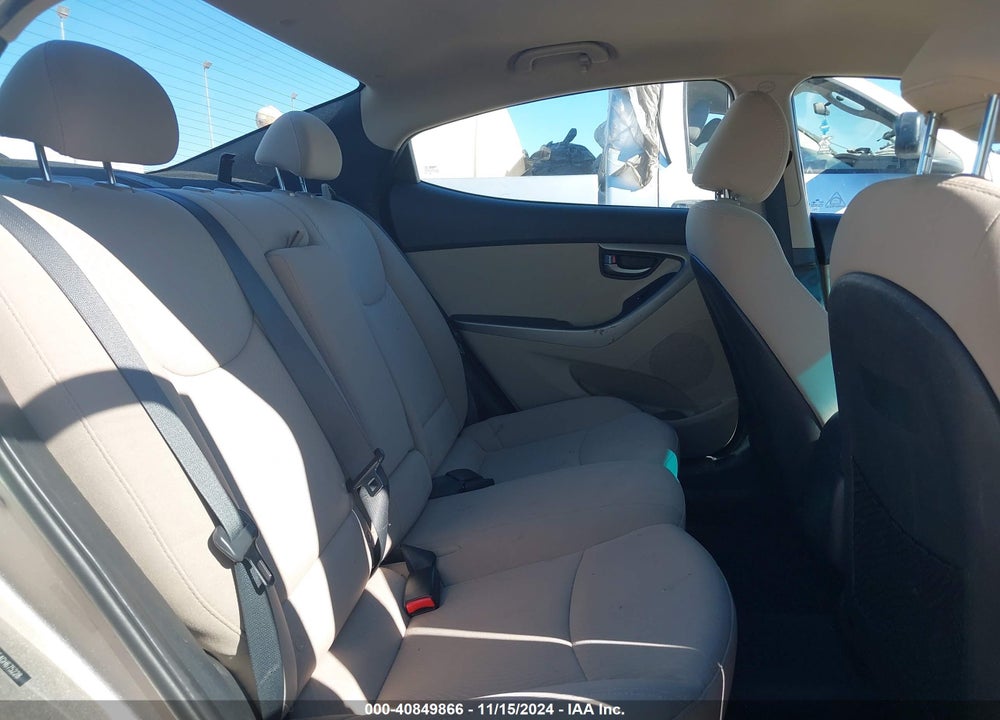2016 HYUNDAI ELANTRA SE VIN: 5NPDH4AE4GH675228