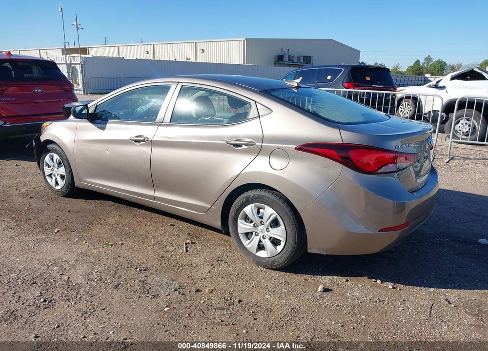 2016 HYUNDAI ELANTRA SE VIN: 5NPDH4AE4GH675228