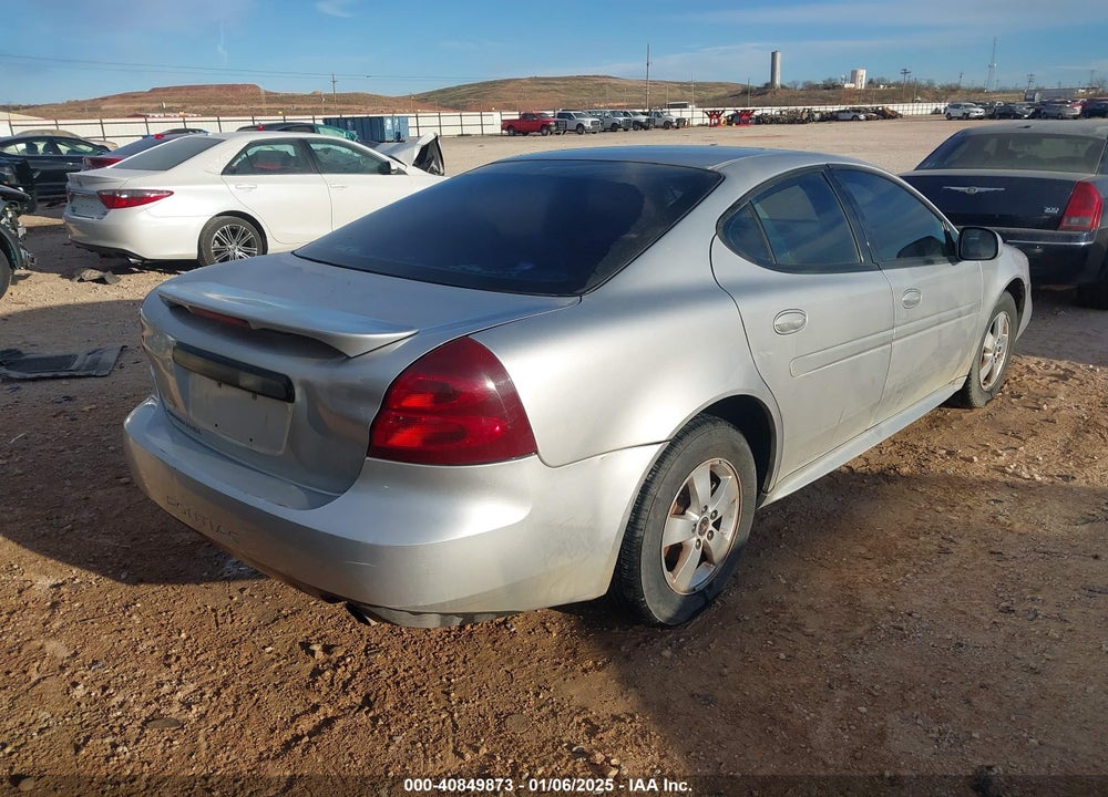 2005 PONTIAC GRAND PRIX VIN: 2G2WP522851145126