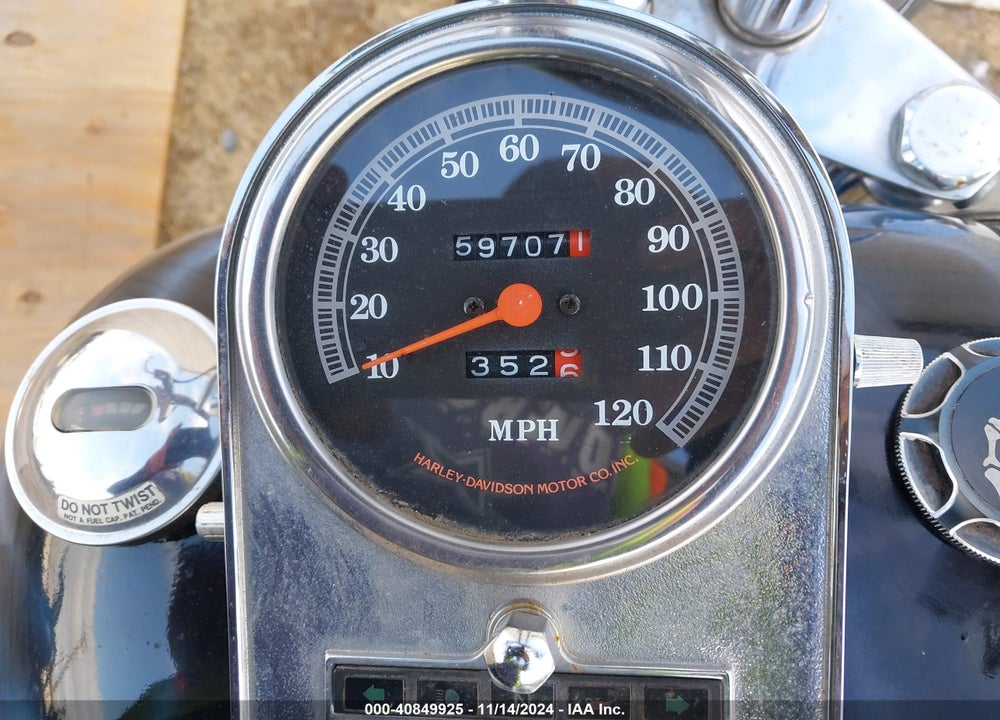 1993 HARLEY-DAVIDSON FXDWG VIN: 1HD1GEL36PY311302