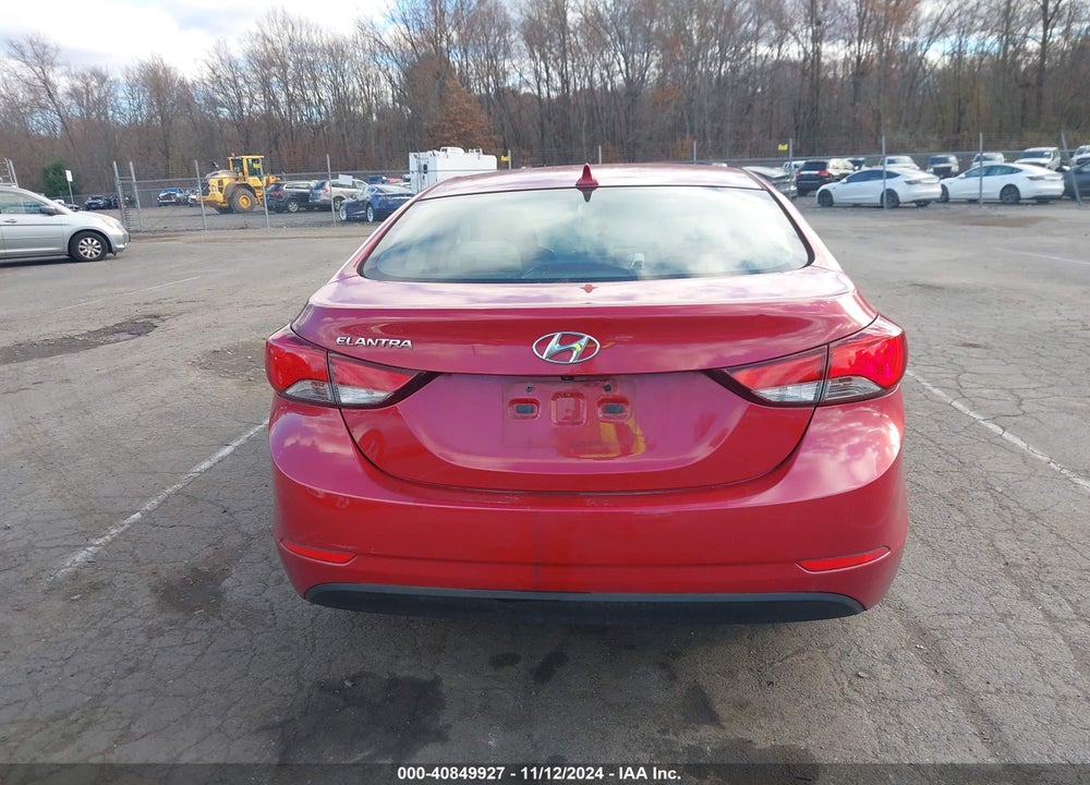 2016 HYUNDAI ELANTRA VIN: KMHDH4AE3GU517884