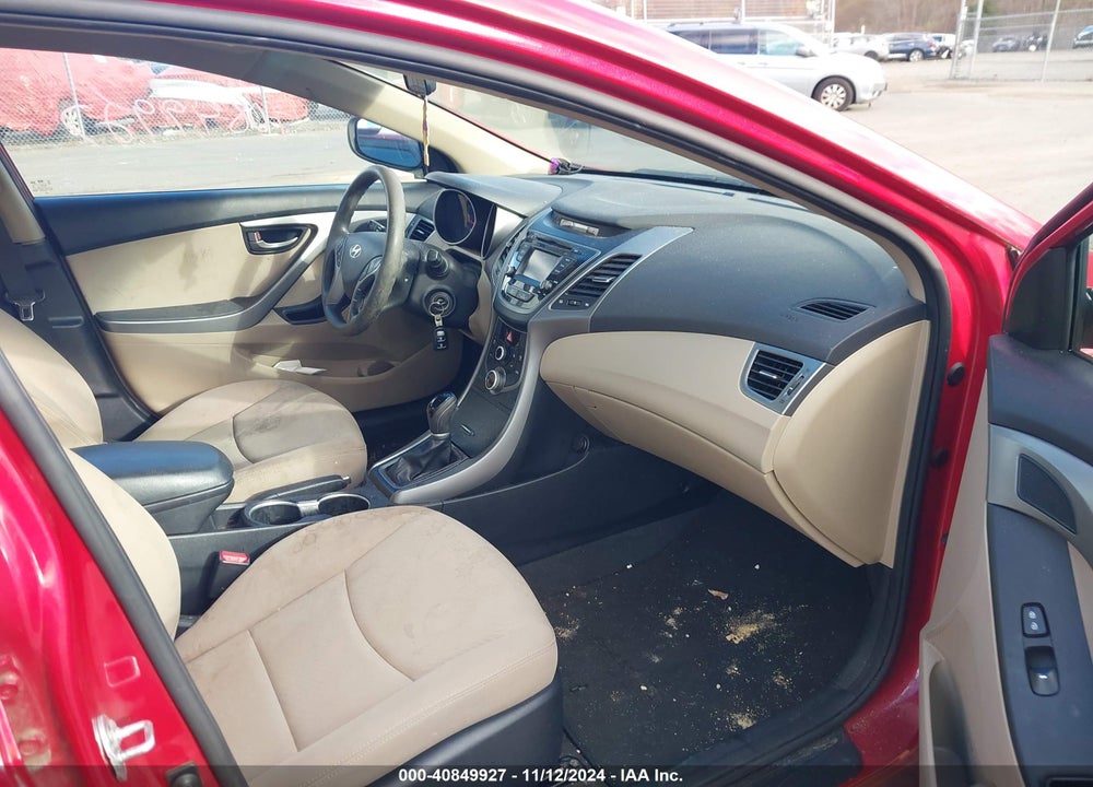 2016 HYUNDAI ELANTRA VIN: KMHDH4AE3GU517884