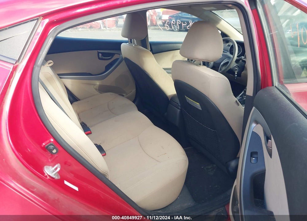 2016 HYUNDAI ELANTRA VIN: KMHDH4AE3GU517884
