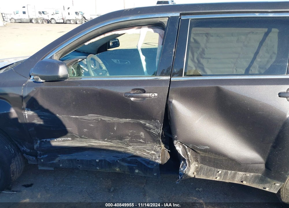 2015 GMC TERRAIN SLE-1 VIN: 2GKFLVEK4F6156930