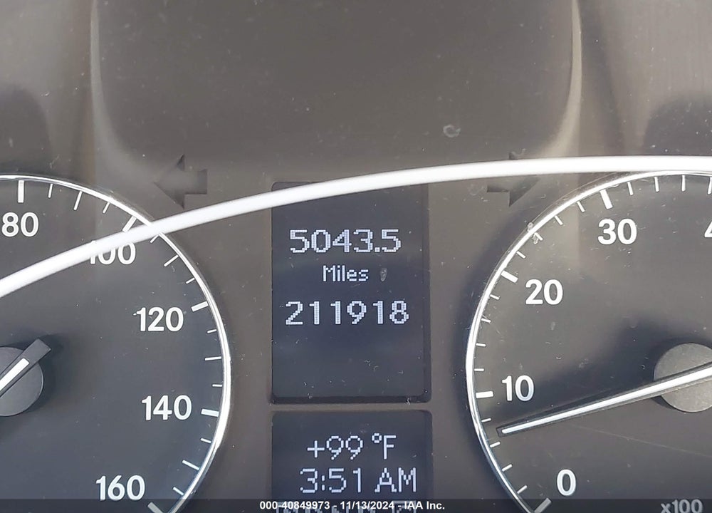 2005 MERCEDES-BENZ C 240 LUXURY VIN: WDBRF61J35F584316