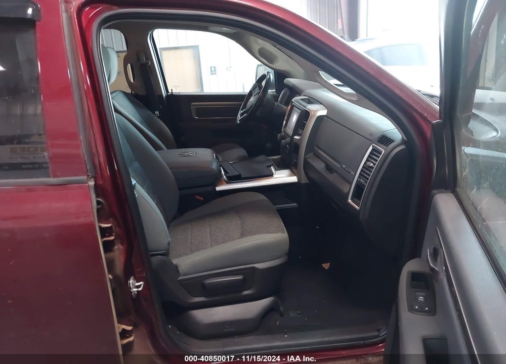 2019 RAM 1500 CLASSIC BIG HORN 4X4 5'7 BOX VIN: 1C6RR7LT8KS518447