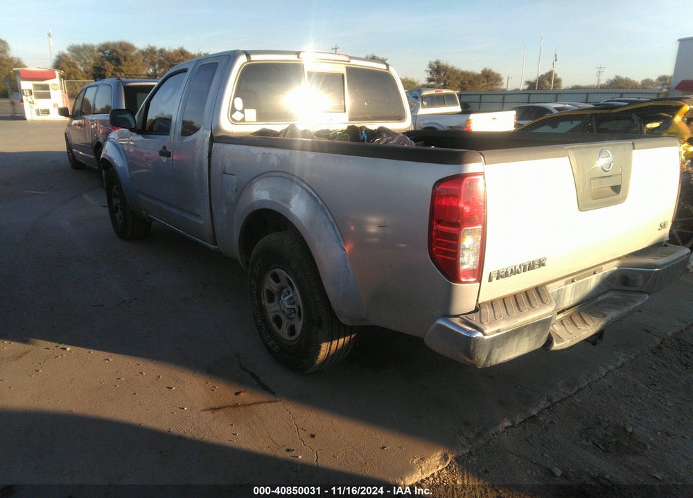 2005 NISSAN FRONTIER SE VIN: 1N6AD06U45C448277