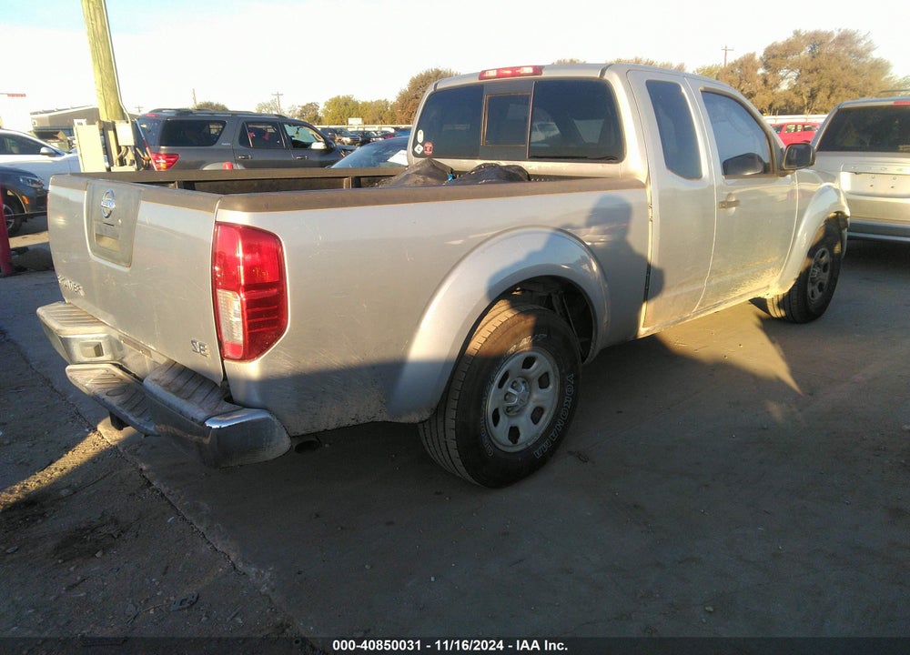 2005 NISSAN FRONTIER SE VIN: 1N6AD06U45C448277