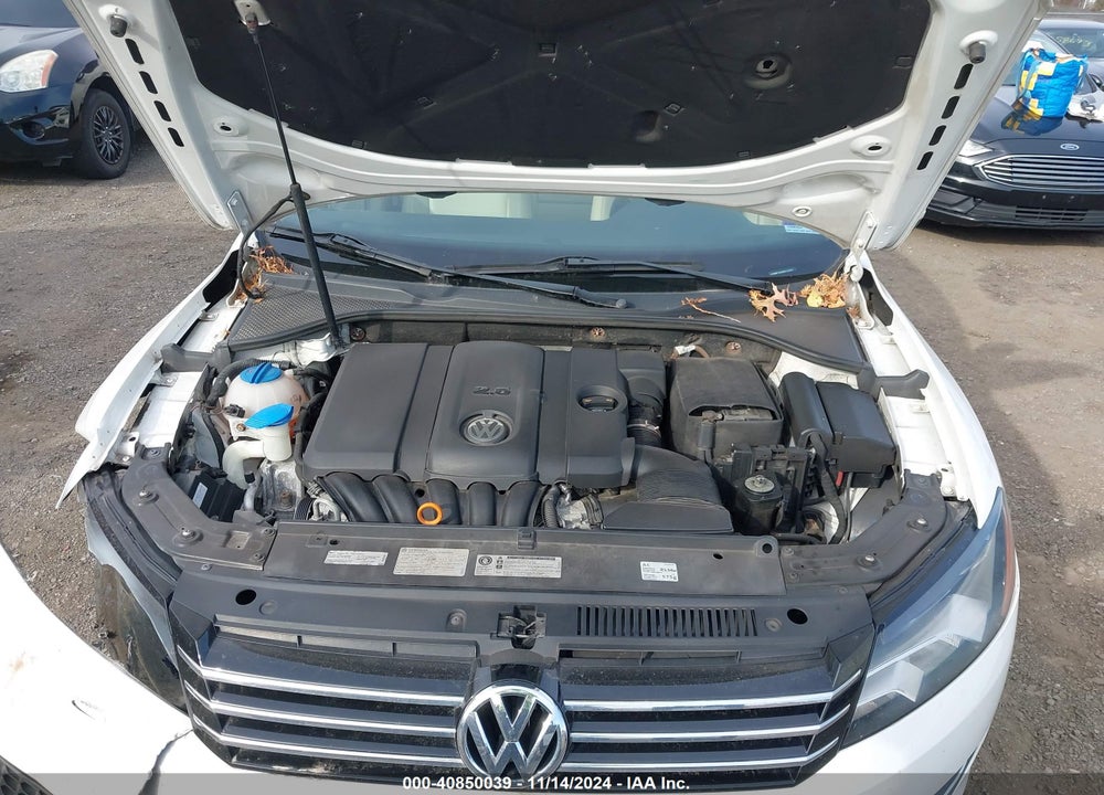 2013 VOLKSWAGEN PASSAT 2.5L SE VIN: 1VWBP7A37DC112141