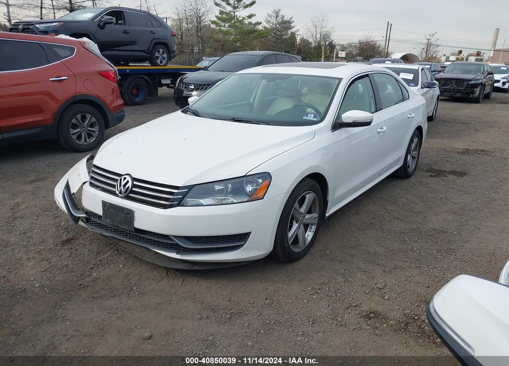 2013 VOLKSWAGEN PASSAT 2.5L SE VIN: 1VWBP7A37DC112141