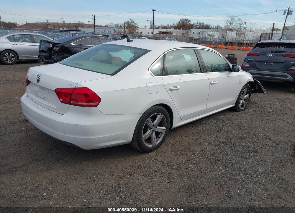 2013 VOLKSWAGEN PASSAT 2.5L SE VIN: 1VWBP7A37DC112141