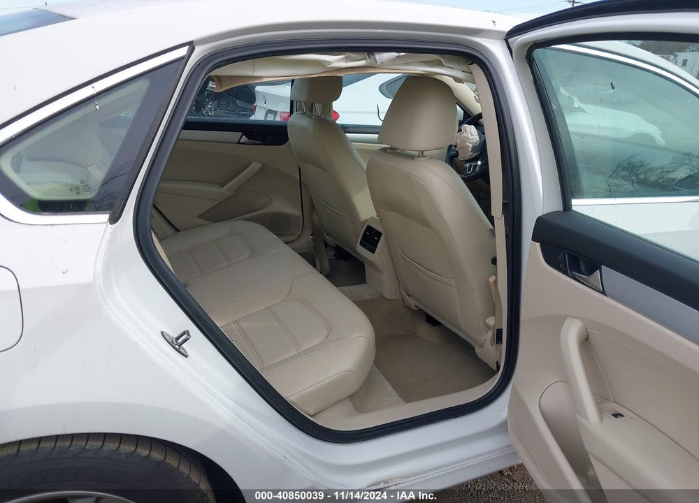 2013 VOLKSWAGEN PASSAT 2.5L SE VIN: 1VWBP7A37DC112141