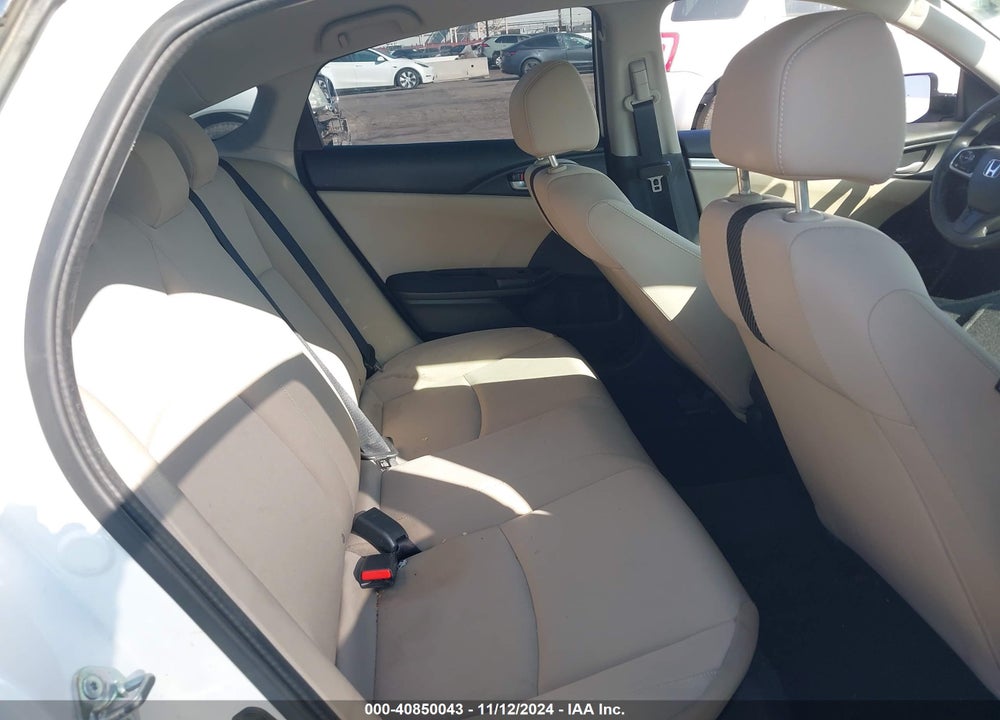 2018 HONDA CIVIC LX VIN: 2HGFC2F56JH502719
