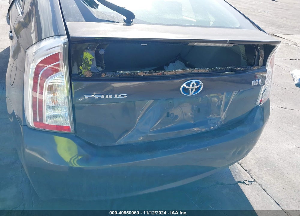 2013 TOYOTA PRIUS TWO VIN: JTDKN3DU5D5559643