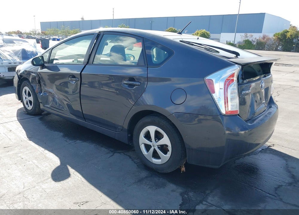 2013 TOYOTA PRIUS TWO VIN: JTDKN3DU5D5559643