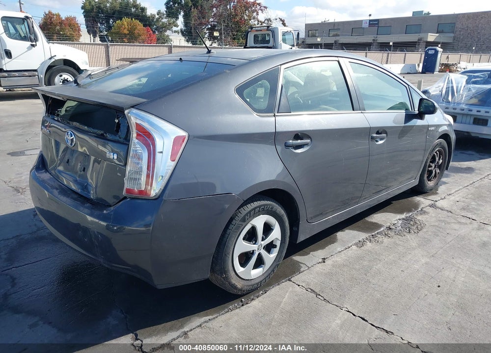 2013 TOYOTA PRIUS TWO VIN: JTDKN3DU5D5559643