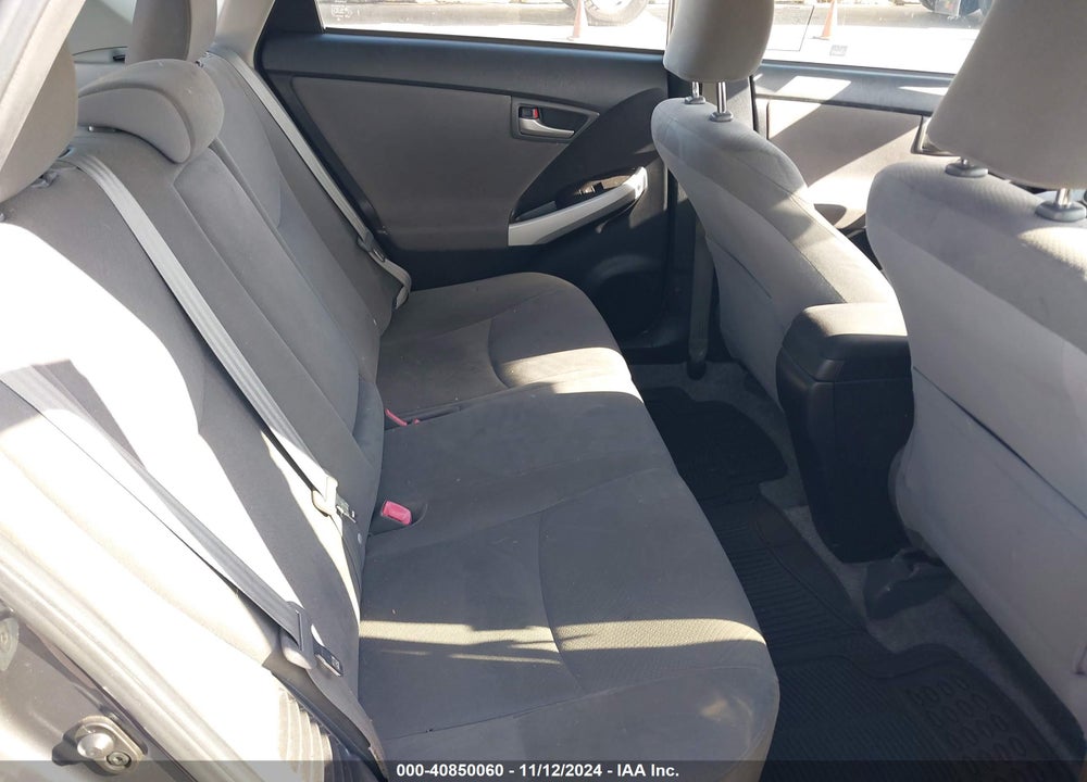 2013 TOYOTA PRIUS TWO VIN: JTDKN3DU5D5559643